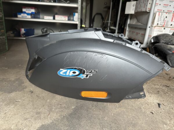 PIAGGIO ZIP ACHTEROMBOUW GEBRUIKT (GRIJS/MUISGRIJS)